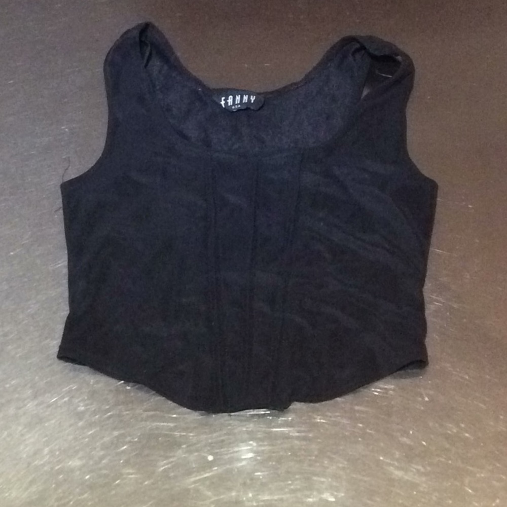Black crop tank